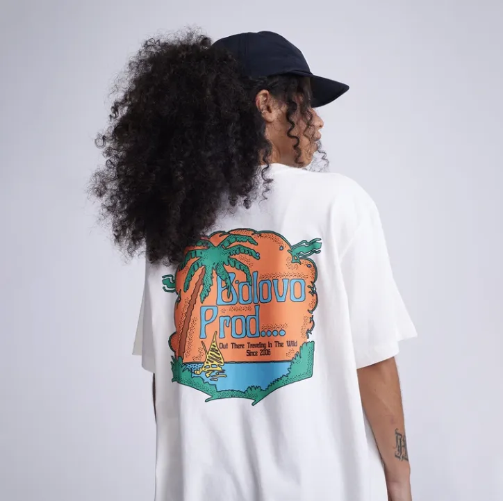 BOLOVO - Camiseta BLV Island "Off White"