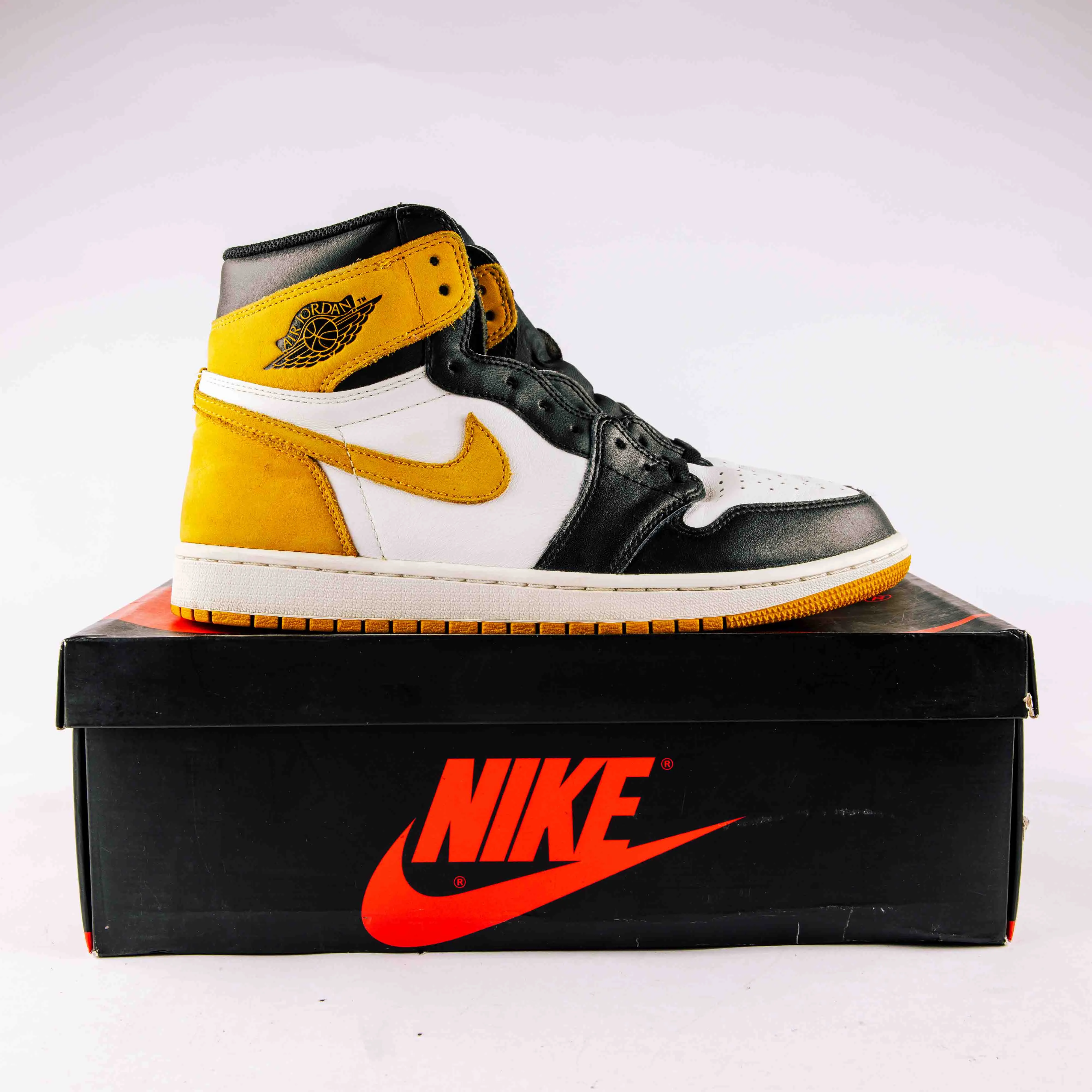 Jordan 1 Retro High Yellow Ochre - Used - 0388