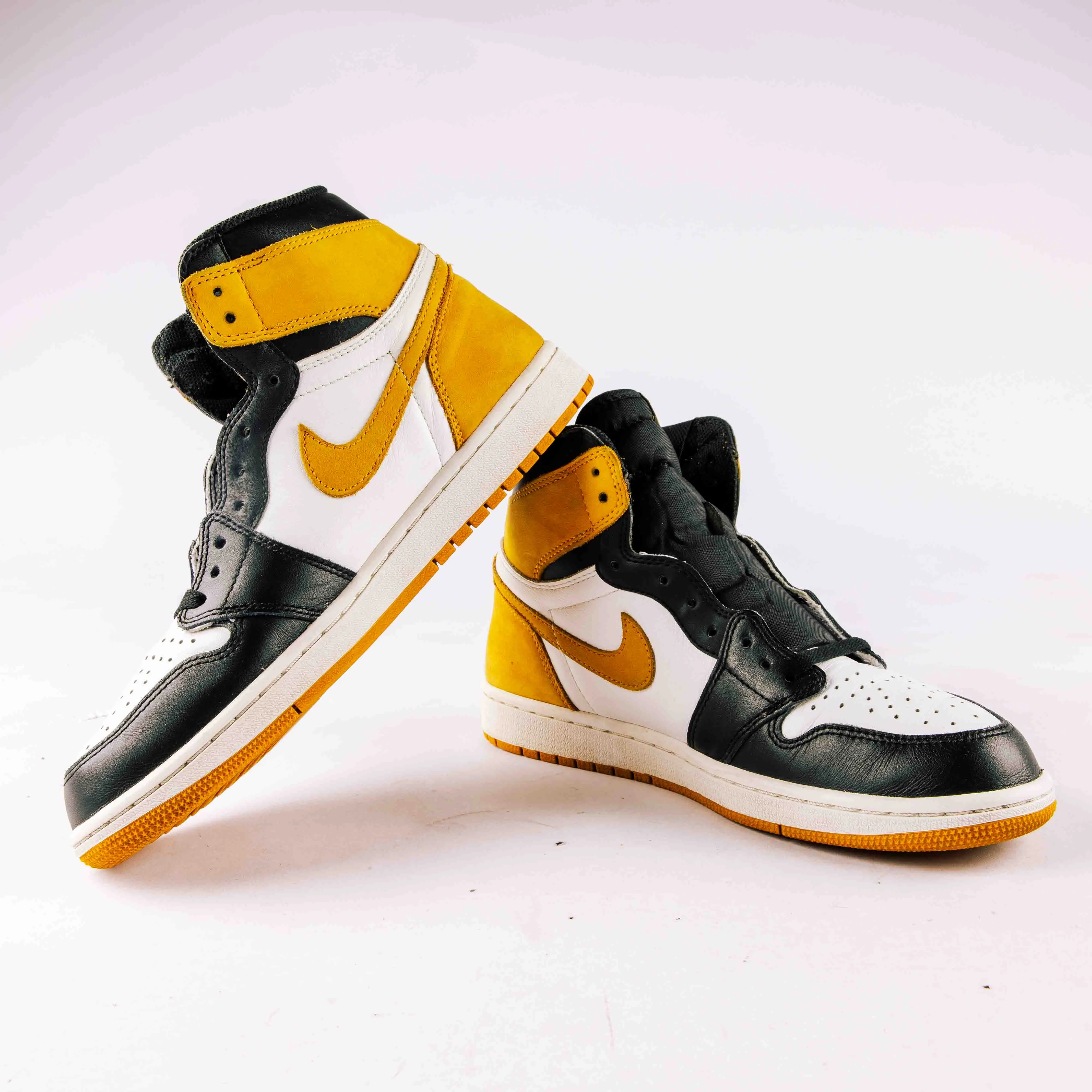 Jordan 1 Retro High Yellow Ochre - Used - 0388