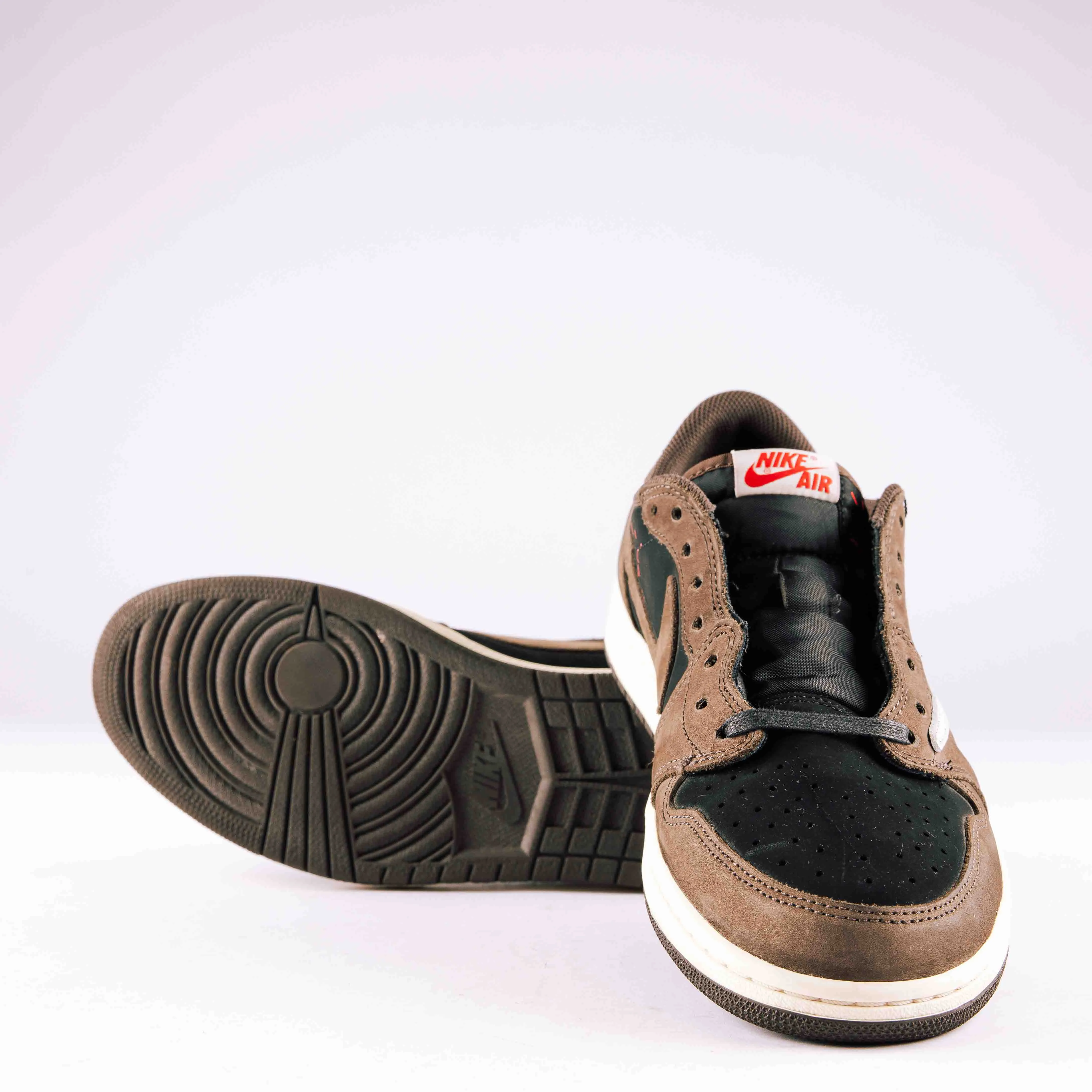 Jordan 1 Retro Low OG SP Travis Scott Mocha - Used - 0136