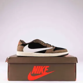 Jordan 1 Retro Low OG SP Travis Scott Mocha - Used - 0136