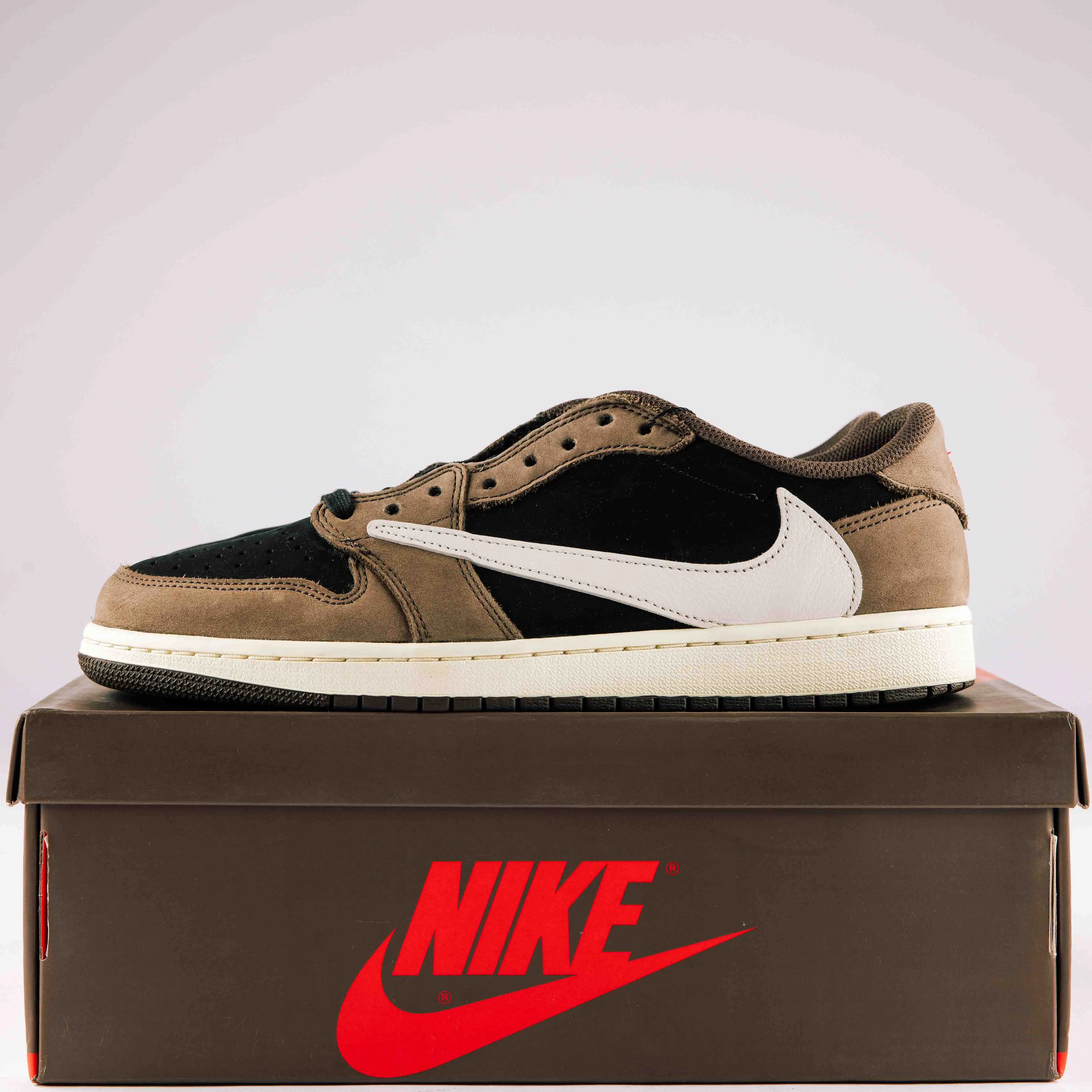 Jordan 1 Retro Low OG SP Travis Scott Mocha - Used - 0191