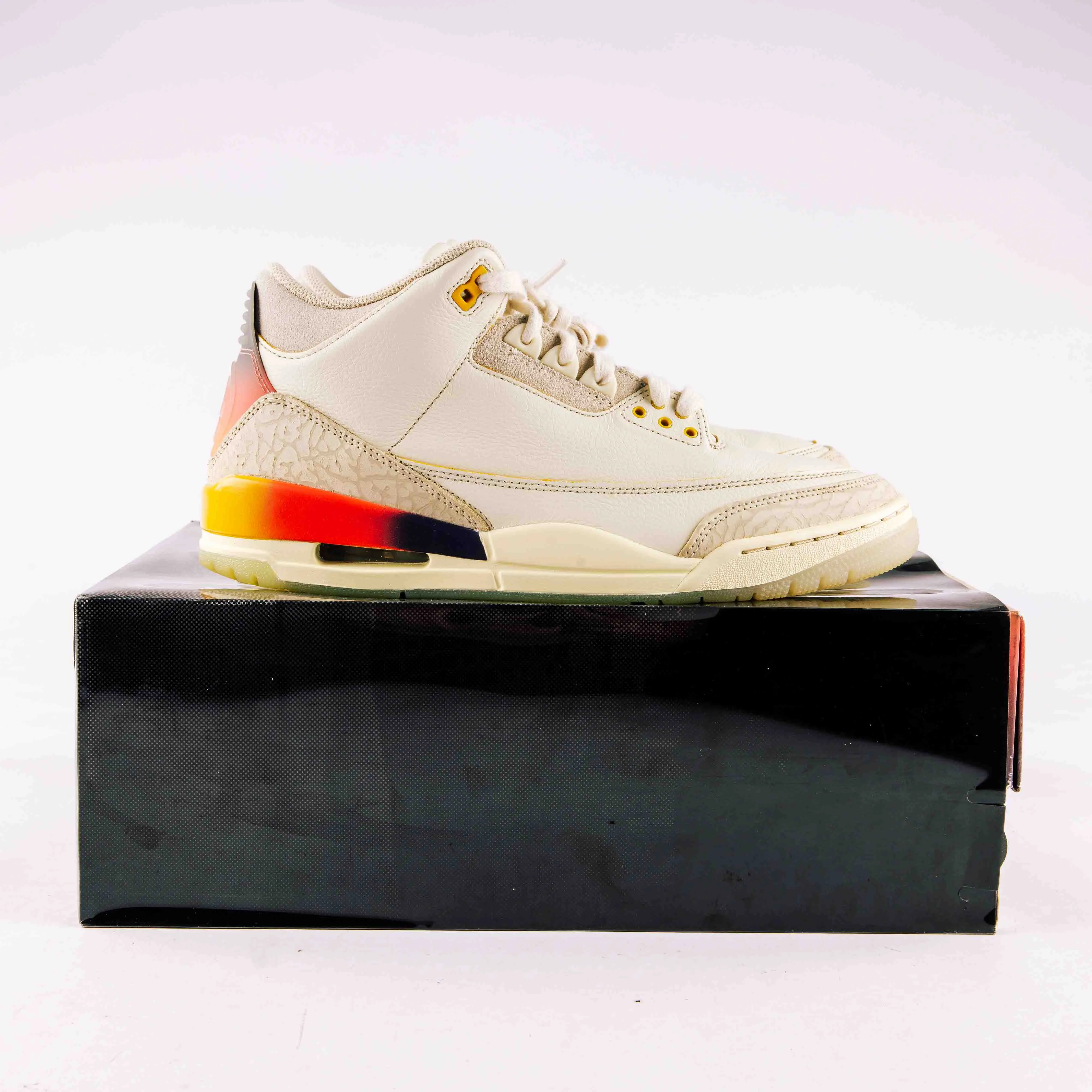 Jordan 3 Retro SP J Balvin Medellín Sunset - Used - 0771