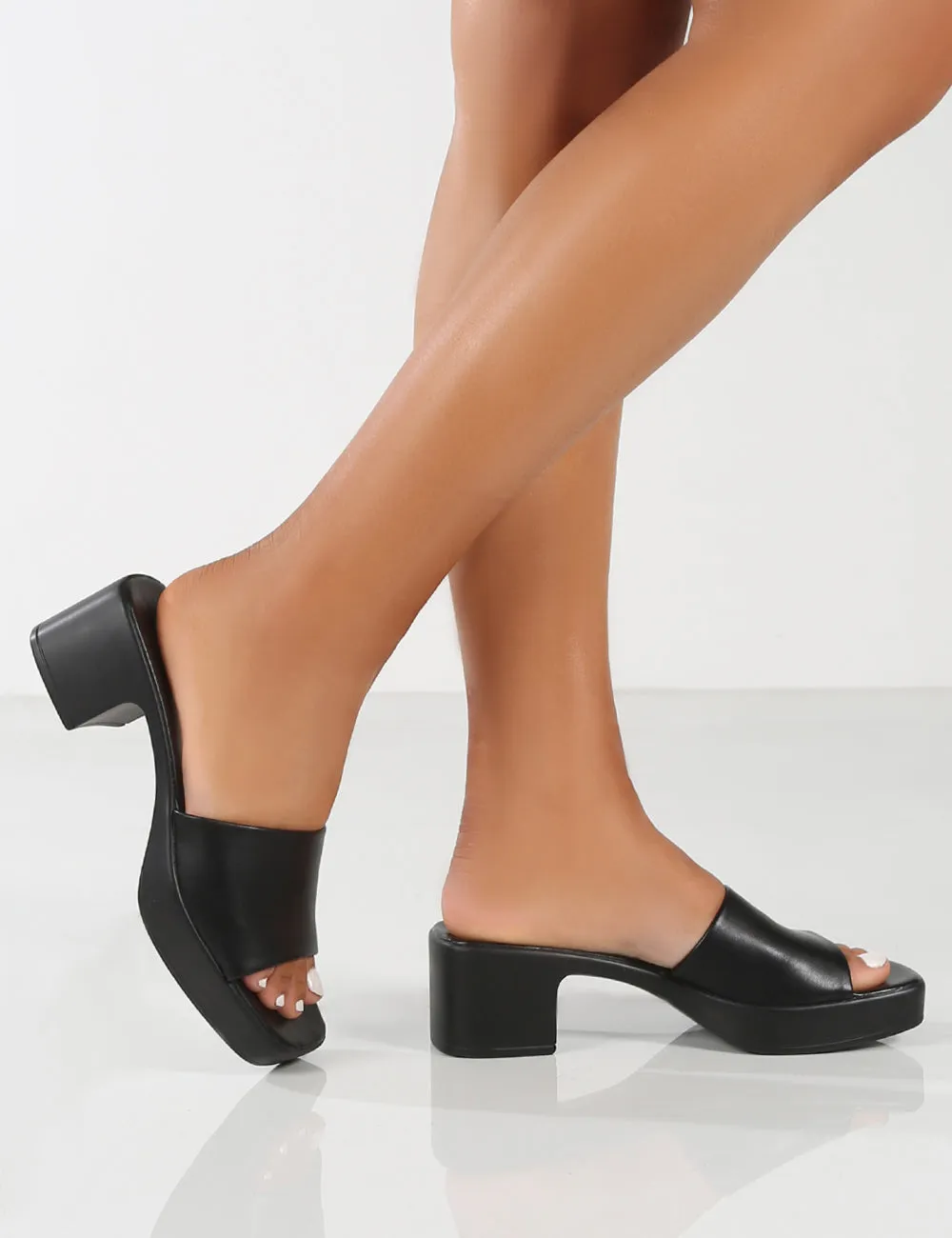 Rejina Black Block Heeled Strappy Sandals