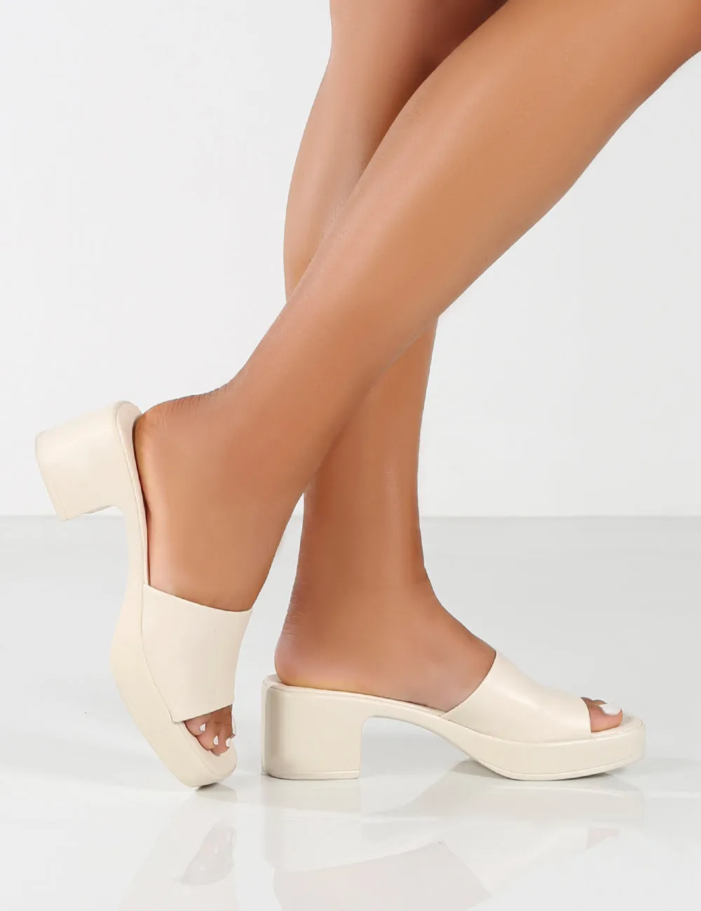 Rejina Off White Block Heeled Strappy Sandals