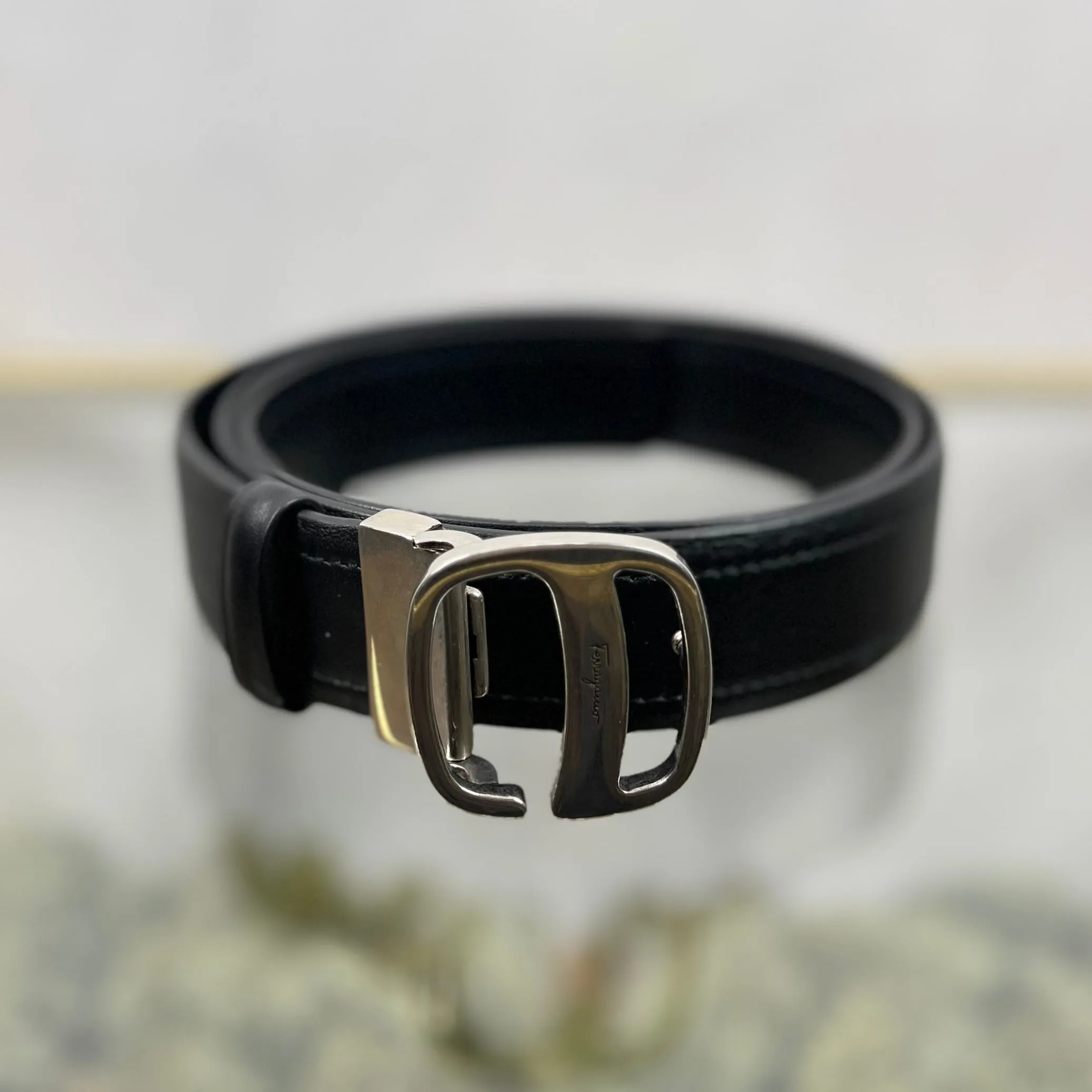 SALVATORE FERRAGAMO Black Leather Gancini Belt  Sz 40